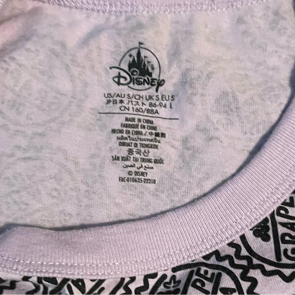 DISNEY UP Grape Soda Cap Lavender & Black Graphic Tee Woman’s Size Small - Picture 5 of 5
